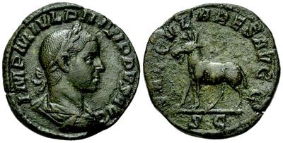 Sestercio de Filipo II. SAECVLARES AVGG. Alce de pie a la izquierda. Roma 4052701.m