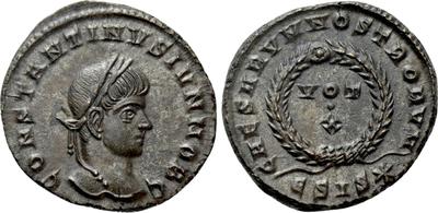 AE3 de Constantino II. CAESARVM NOSTRORVM / VOT X. Siscia 6724431.m